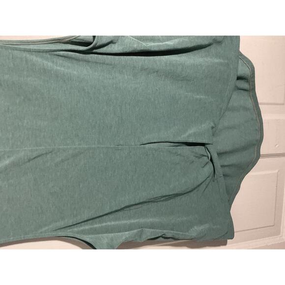 PrAna Woman’s Green Sleeveless Tank top with back twist and opening XL - Picture 6 of 7
